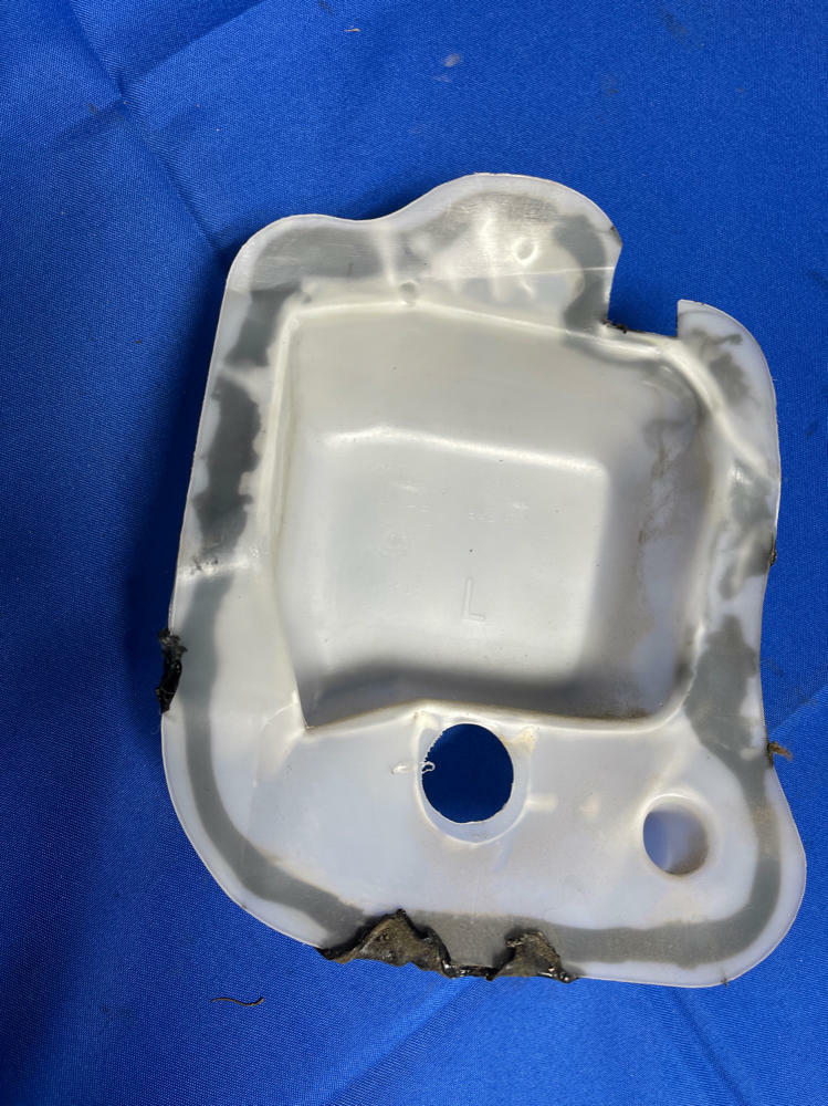 1999-04 Ford Mustang GT Front Seat Belt Insulation Cups 4.6 V8 177