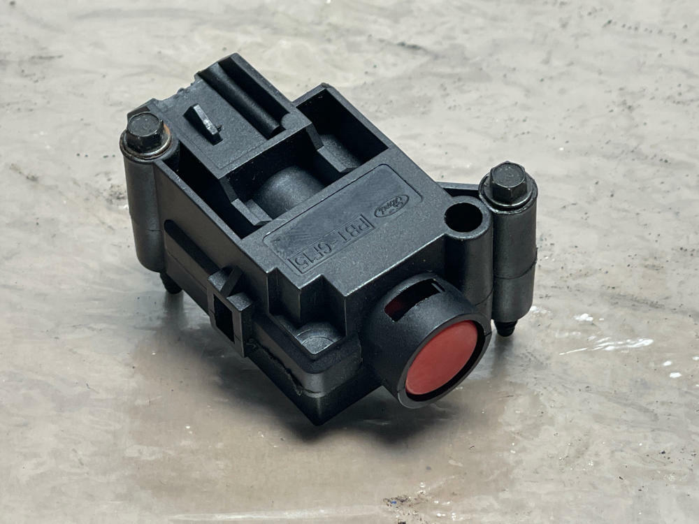 2003-04 Ford Mustang SVT Cobra Fuel Inertia Switch 208 – Blu Auto