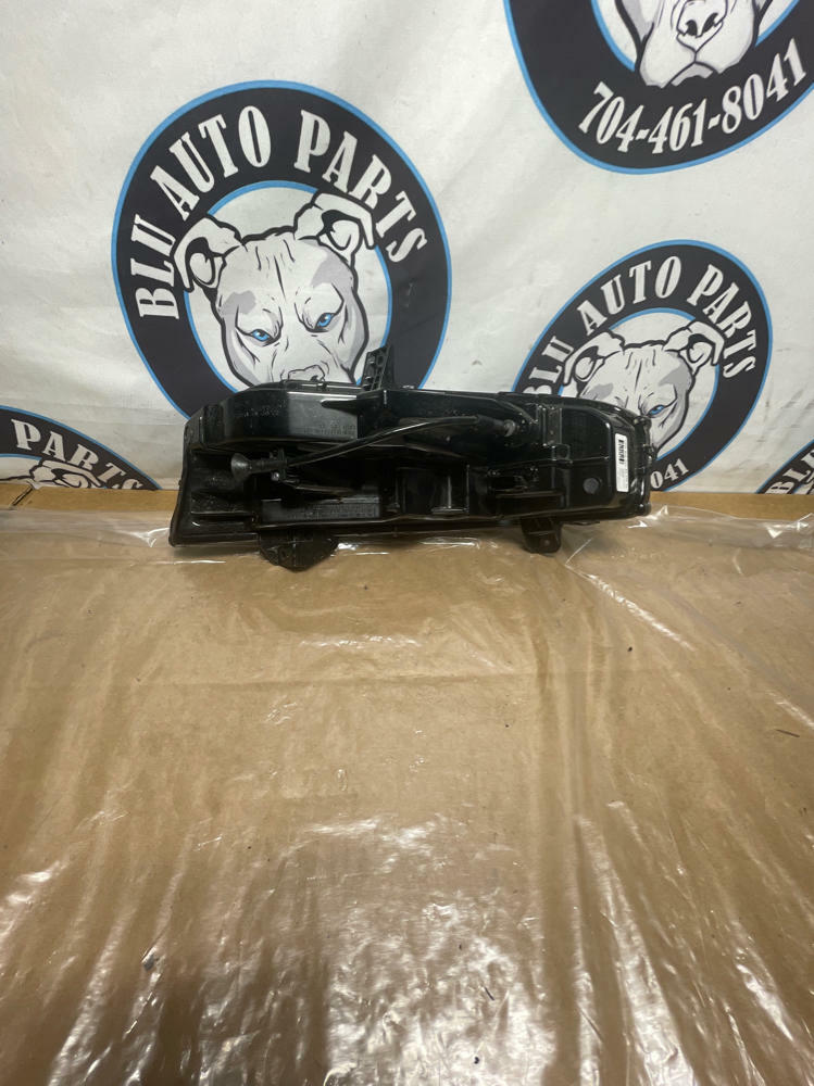 2018-23 Ford Mustang Passenger RH Turn Signal FOG Light Assembly 244