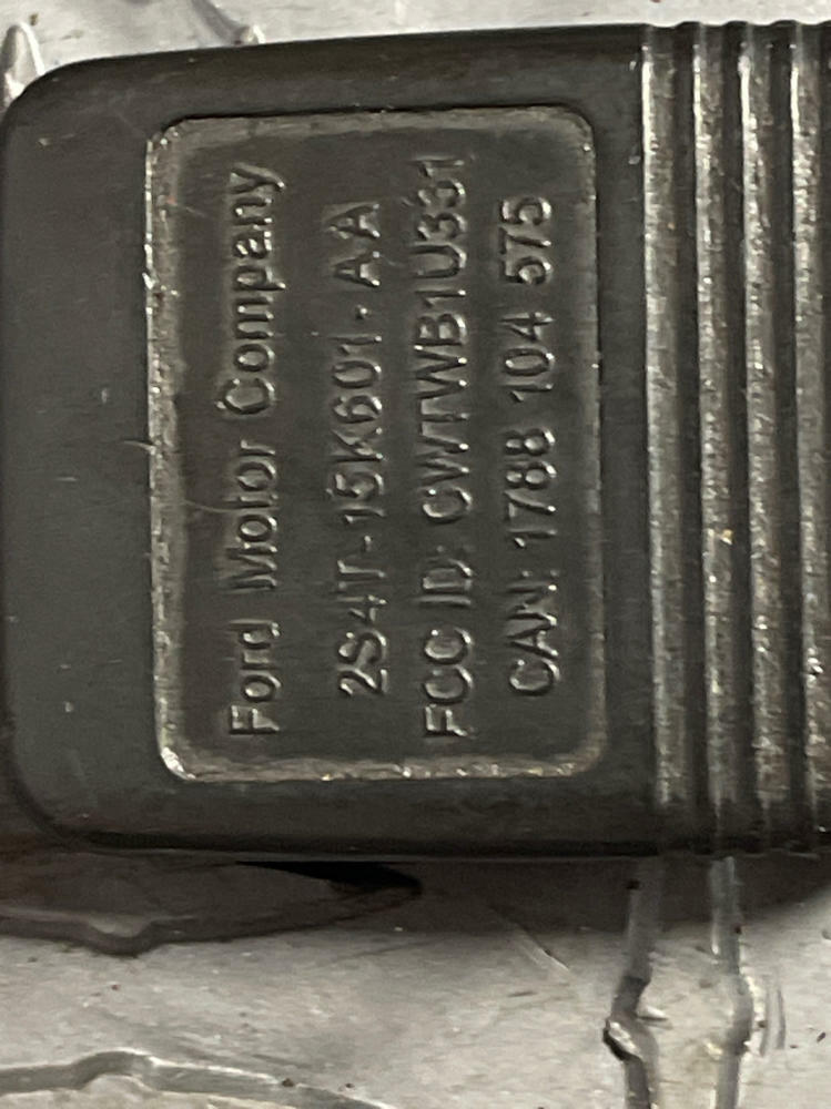 2003-04 Ford Mustang SVT Cobra Ignition & Key 272