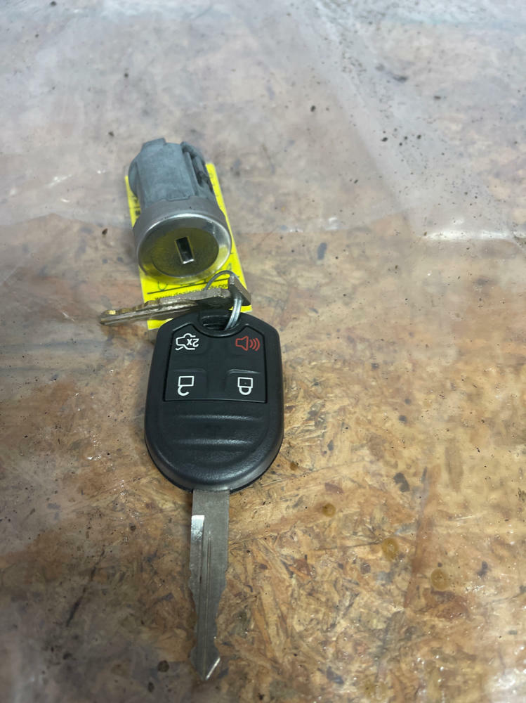 2013-14 Ford Mustang GT Key & Ignition Cylinder 232