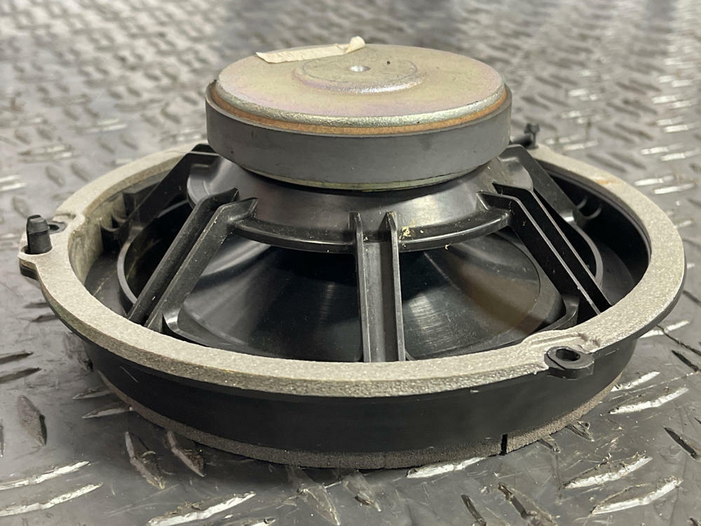 2015-23 Ford Mustang GT Base Model Door Speaker Pair 274