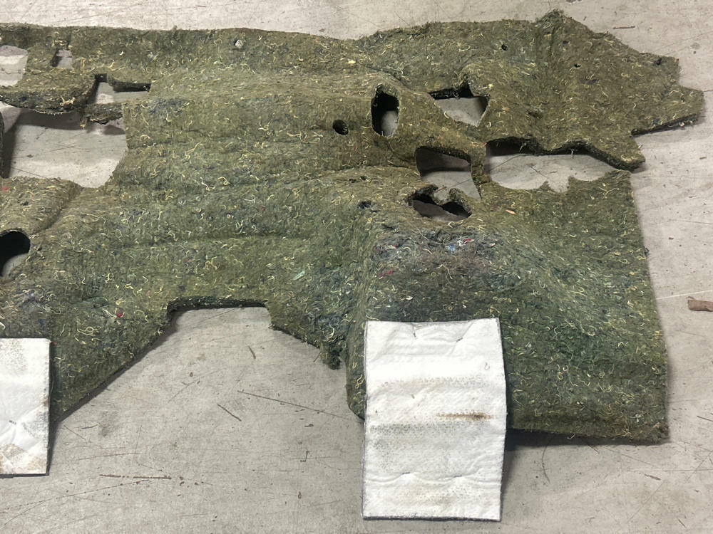 1999-04 Ford Mustang Firewall Insulation- 36k Miles 284