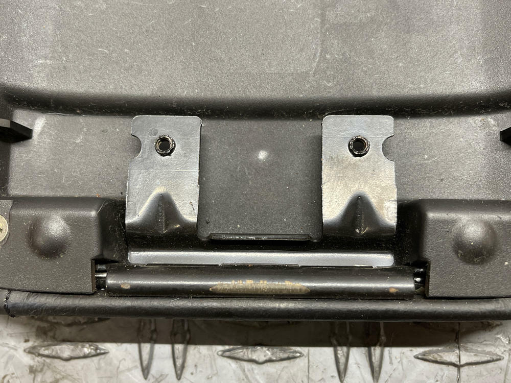 2004-06 Pontiac GTO Leather Center Console Lid 280