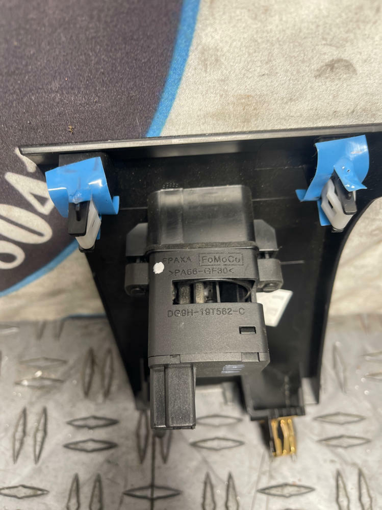 2015-23 Ford Mustang GT Fresh Air Nozzle & Trim 297