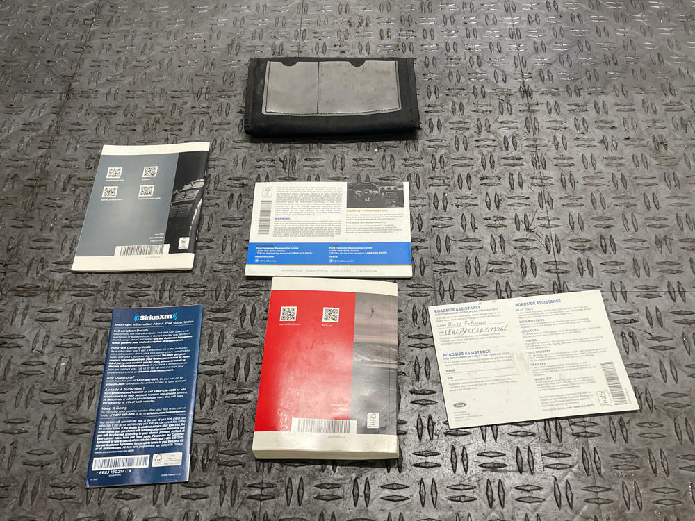 2019 Ford Mustang GT Owners Manual/Press Kit 301