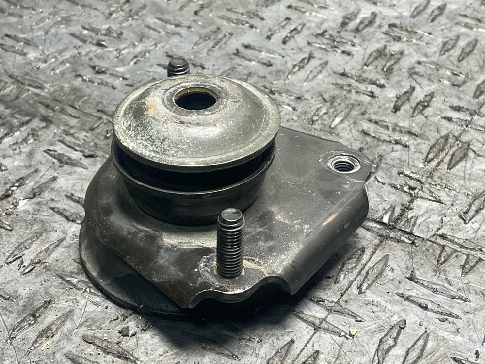 2003-04 Ford Mustang SVT Cobra OEM Strut Top Mount 295