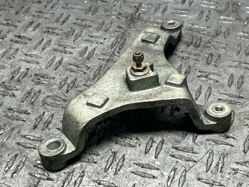 2003-04 Ford Mustang SVT Cobra Alternator Bracket 13k Miles 308