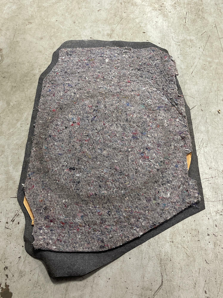 1999-04 Ford Mustang Trunk Floor Mat/Spare Tire Cover 318