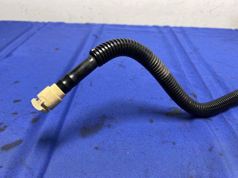 199698 Ford Mustang SVT Cobra Fuel Tank EVAP Line Hose Tube 124 Blu