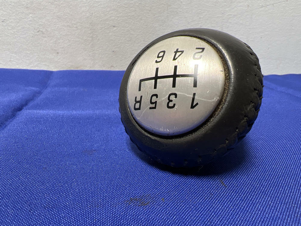2003 mustang on sale shift knob