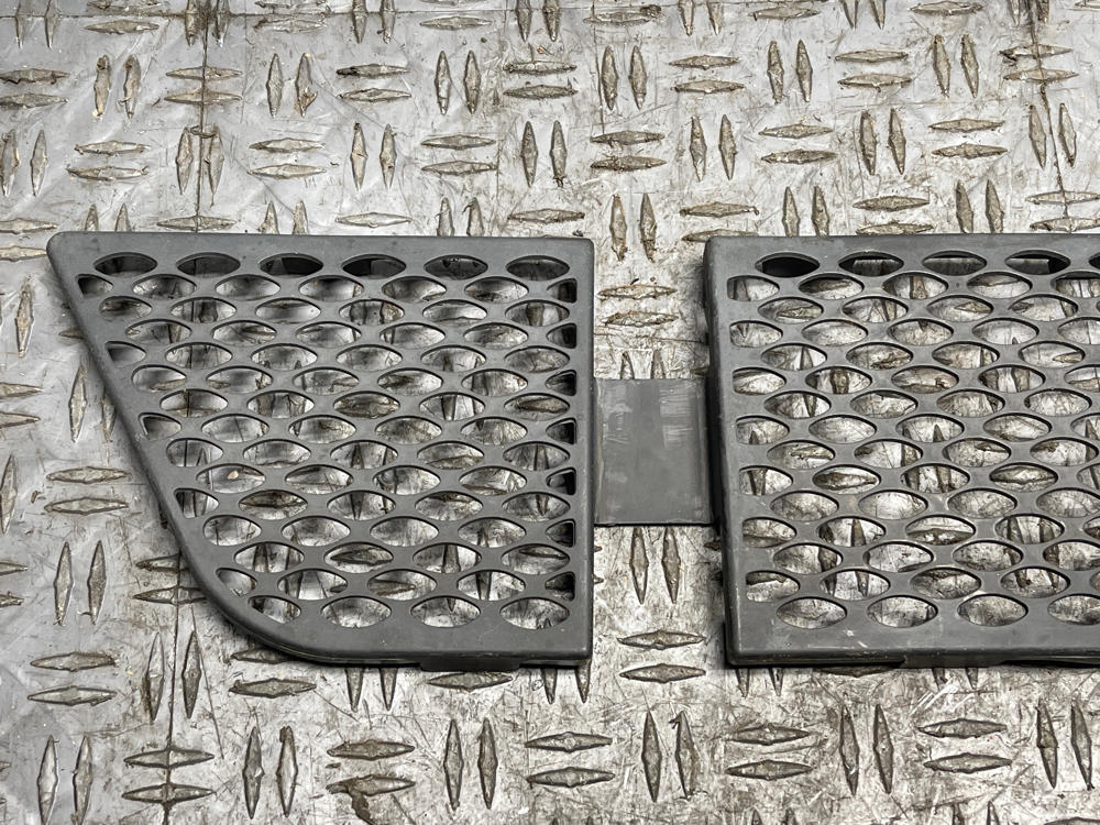 1999-04 Ford Mustang Roush GT Lower Front Grille Insert- for Roush Bumper 293