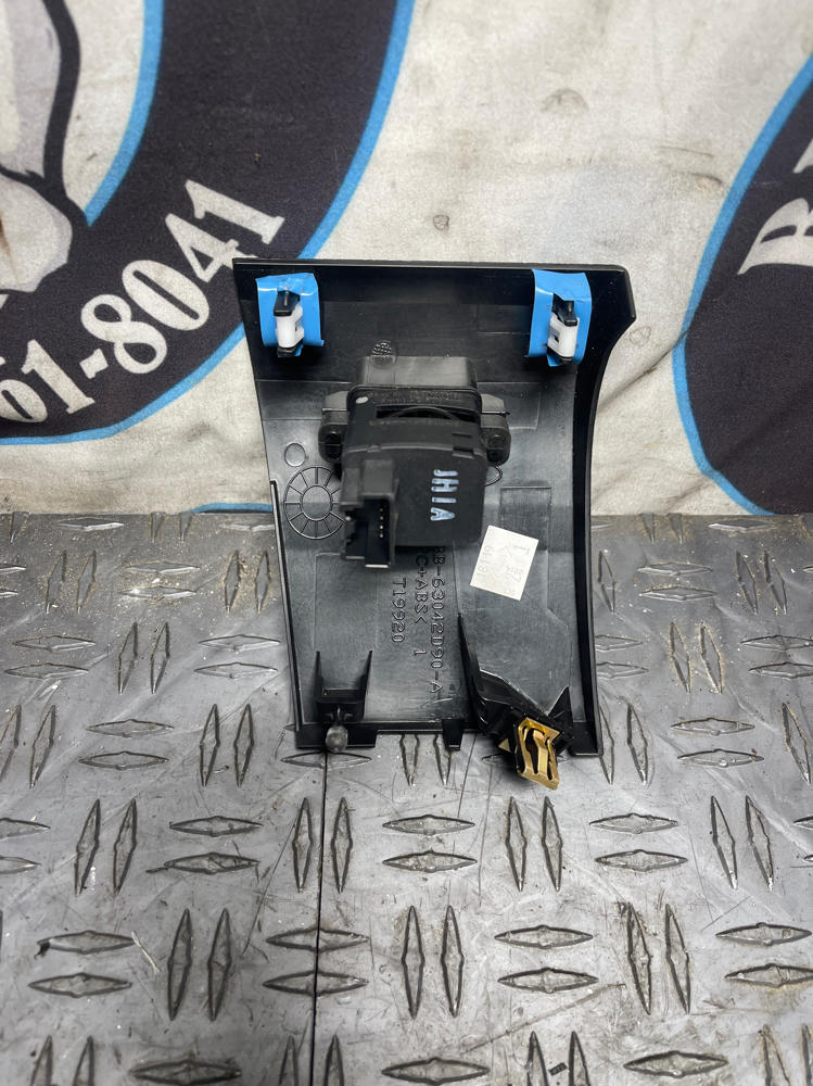 2015-23 Ford Mustang GT Fresh Air Nozzle & Trim 297