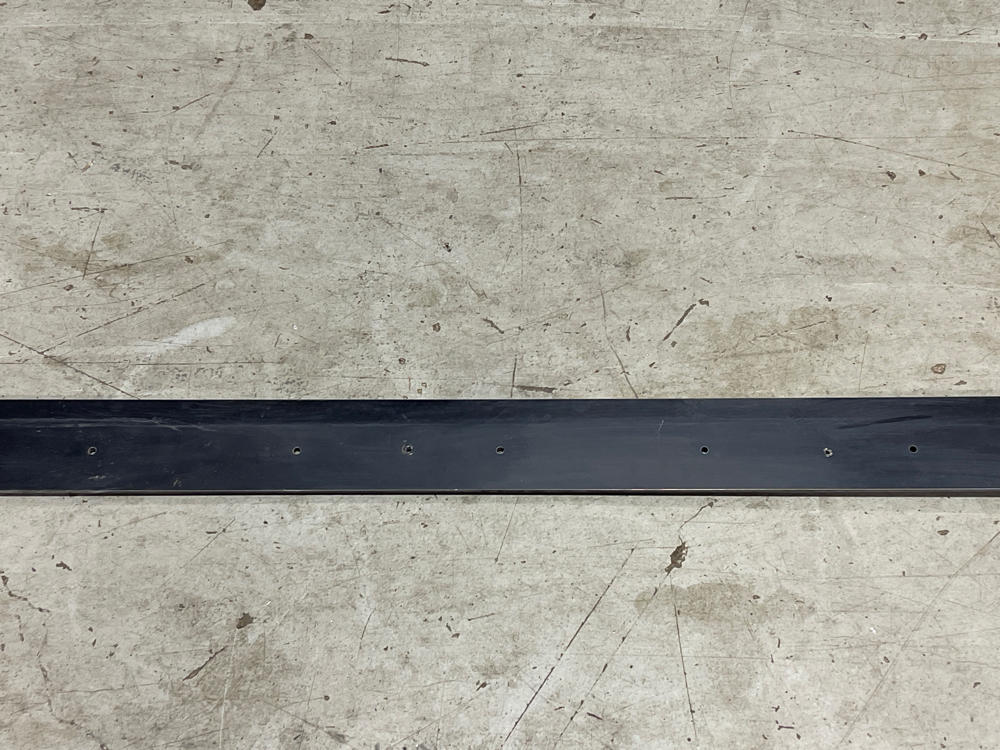 2003-04 Ford Mustang Mach One Carters Custom Pass. RH Skirt 19k Miles 296