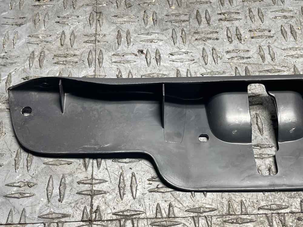 2003-04 Ford Mustang Mach One Trunk Latch Cover 19k Miles 296