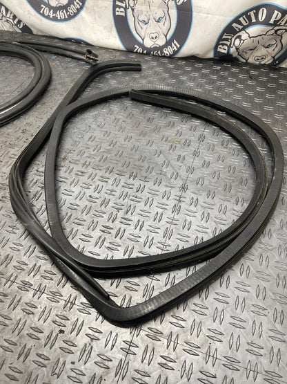 1987-93 Ford Mustang Weather Stripping Set 117k Miles 289