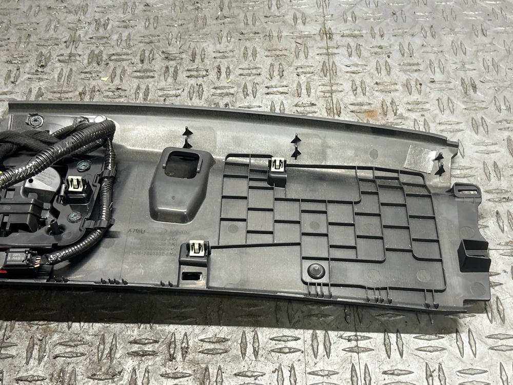 2015-17 Ford Mustang GT OEM Upper Vert Trim Panel- w/ Dome Light & Harness 312