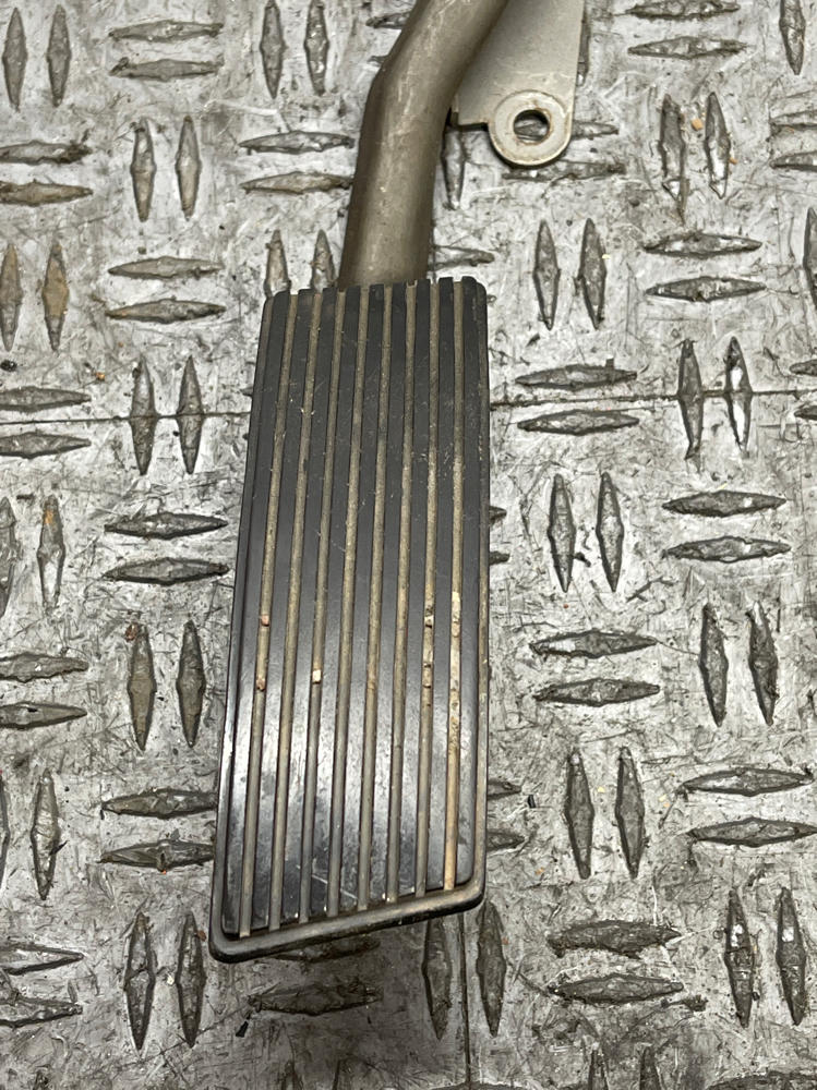 1987-93 Ford Mustang Gas Pedal Assembly 117k Miles 289