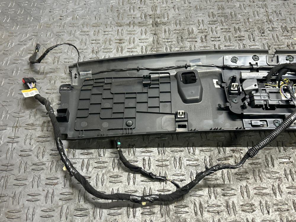 2015-17 Ford Mustang GT OEM Upper Vert Trim Panel- w/ Dome Light & Harness 312