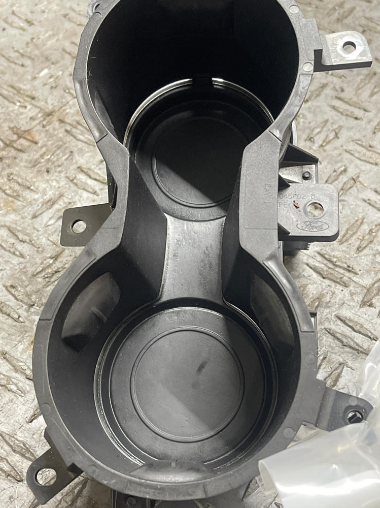 2015-17 Ford Mustang GT OEM Illuminated Cup Holder Set 312