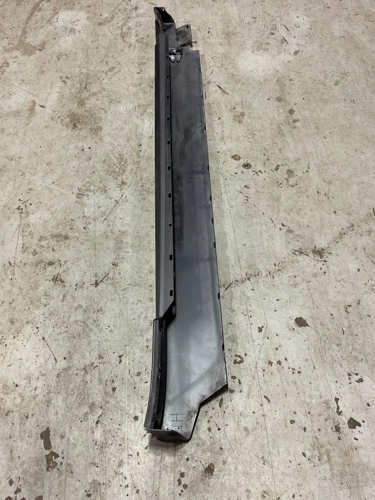 2003-04 Ford Mustang Mach One LH Driver Side Skirt 19k Miles DSG Paint Code CX