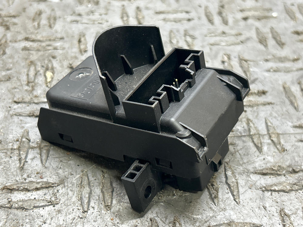 2015-17 Ford Mustang GT Smart Data Link Connection Module (FR3T-14F642-AD) 312