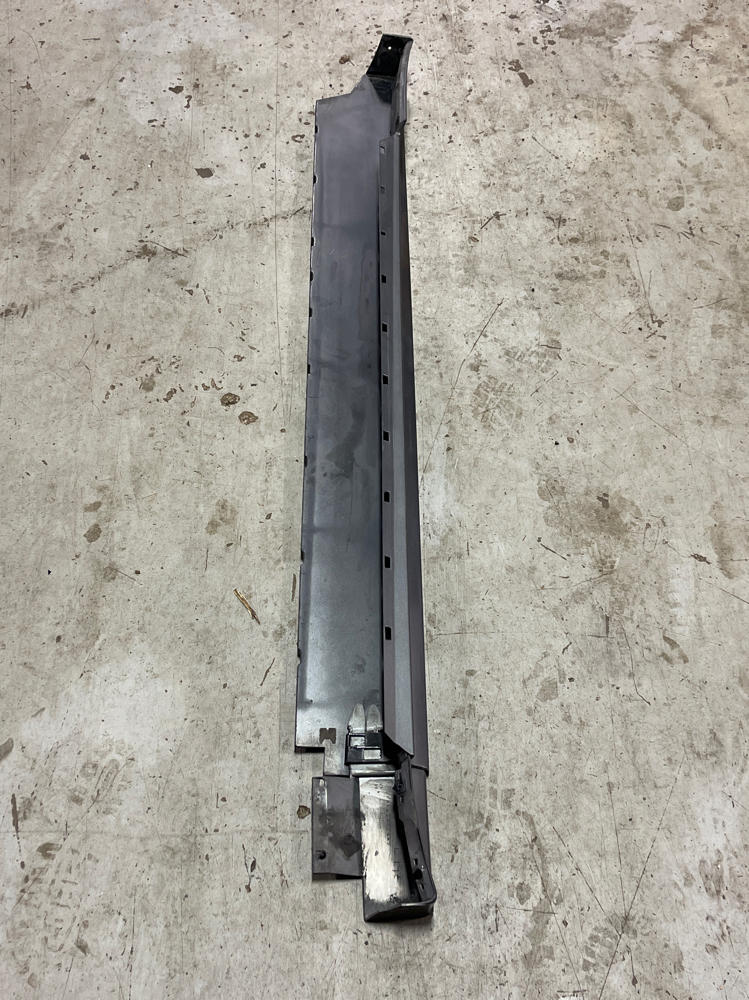 2003-04 Ford Mustang Mach One LH Driver Side Skirt 19k Miles DSG Paint Code CX