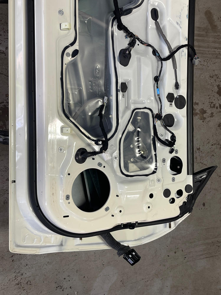 2015-17 Ford Mustang GT Driver LH Door- FOR COUPE, Paint Code N4 297