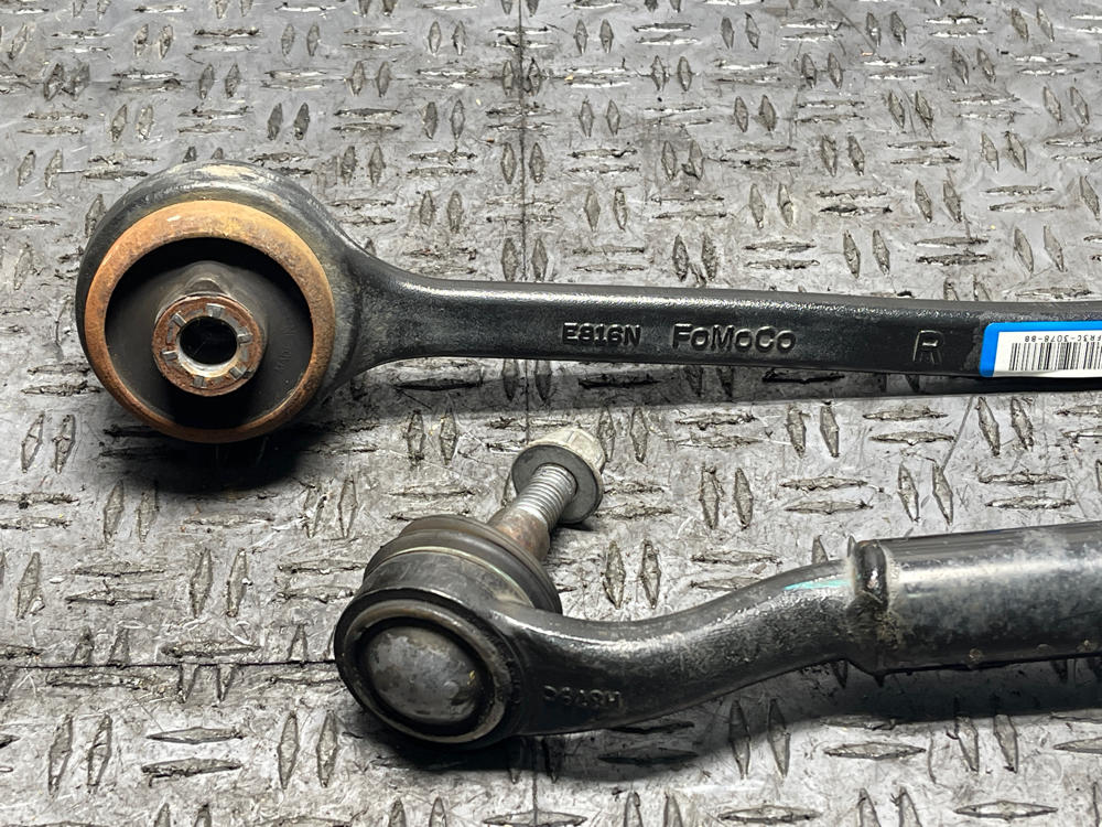 2018-23 Ford Mustang Front Passenger RH Control Arms Set 56k Miles 310