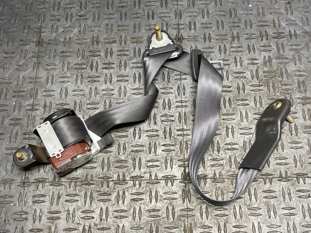 2003-04 Ford Mustang Mach One Passenger Front RH Belt- FOR COUPE 19k Miles 296