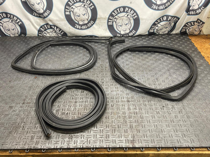 1987-93 Ford Mustang Weather Stripping Set 117k Miles 289