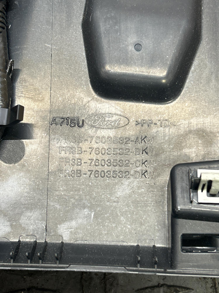 2015-17 Ford Mustang GT OEM Upper Vert Trim Panel- w/ Dome Light & Harness 312