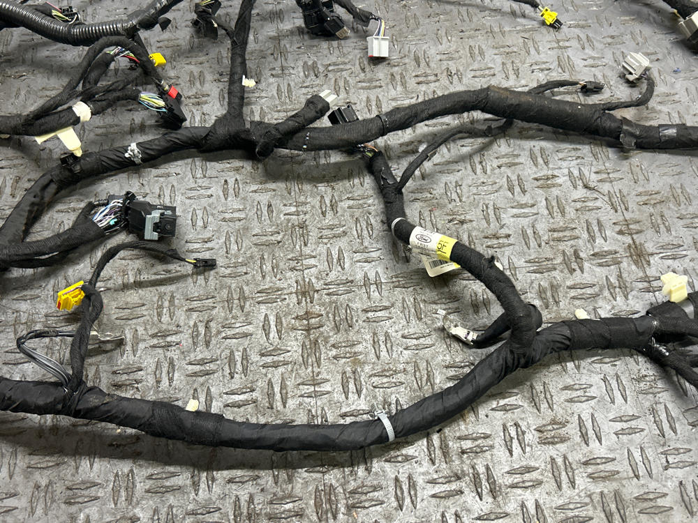 2015-17 Ford Mustang GT Premium Dash Harness (FR3T-14401-FD) 312