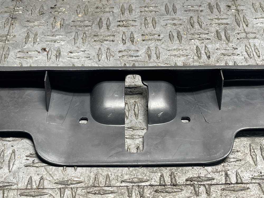 2003-04 Ford Mustang Mach One Trunk Latch Cover 19k Miles 296