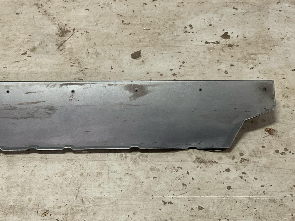 2003-04 Ford Mustang Mach One LH Driver Side Skirt 19k Miles DSG Paint Code CX
