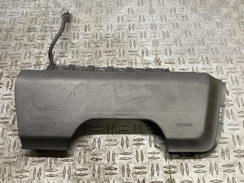2015-17 Ford Mustang GT Knee Panel Trim (FR3B-63042A01-BB3ZHE) 312