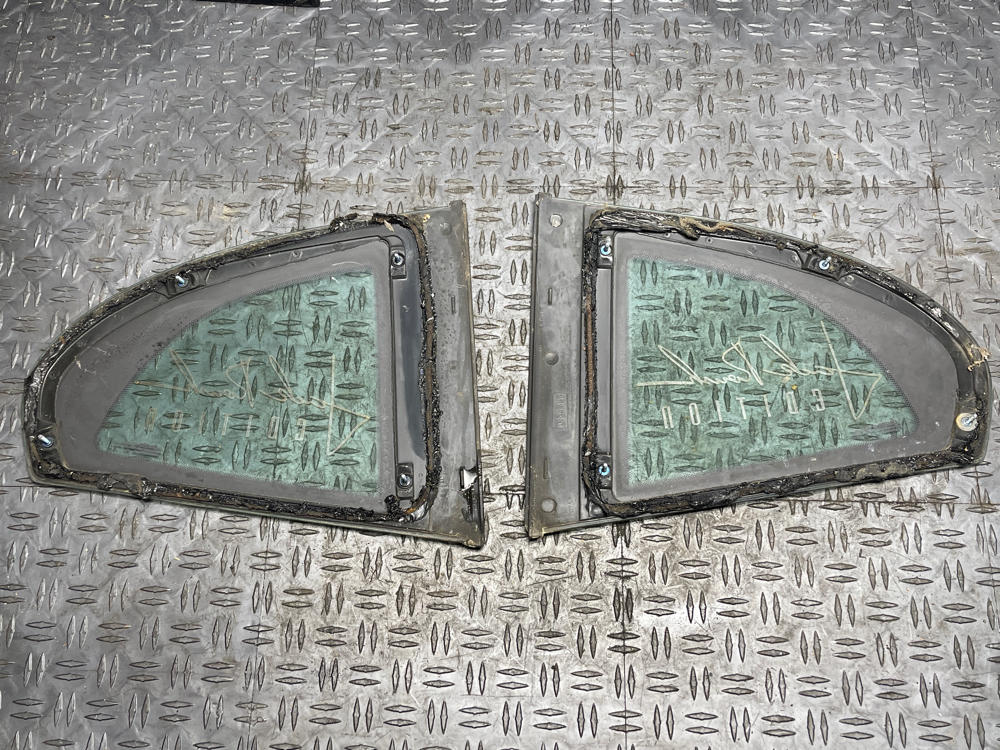 1999-04 Ford Mustang Roush GT Roush Sail Panel & Quarter Glass Pair- Code UA 293