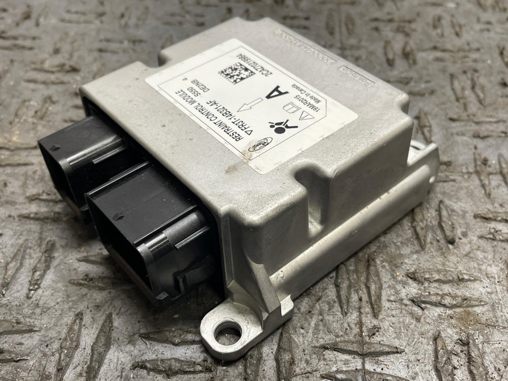 2015-17 Ford Mustang GT Module (FR3T-14B321-AF) 312
