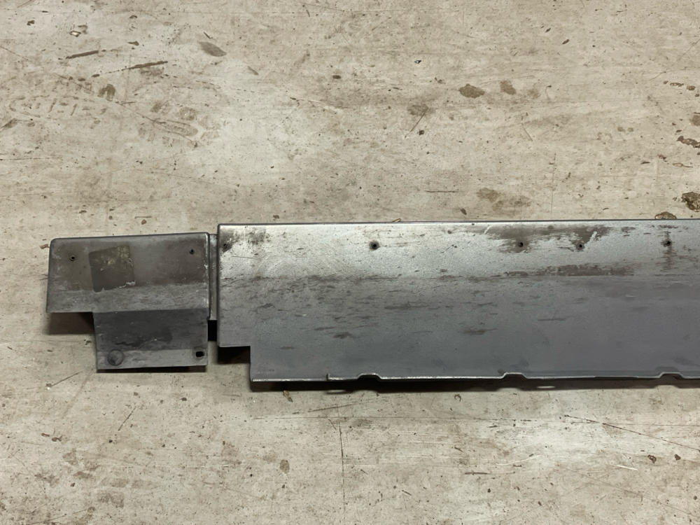 2003-04 Ford Mustang Mach One LH Driver Side Skirt 19k Miles DSG Paint Code CX