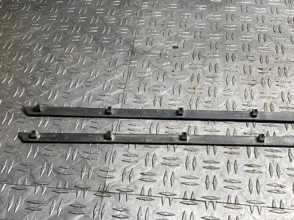 2003-04 Ford Mustang Mach One Upper Skirt "MUSTANG" Rocker Trim 19k Miles 296