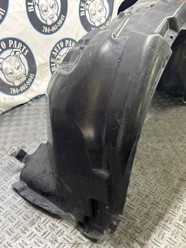 2015-17 Ford Mustang GT OEM Pass. Front RH Wheel Well- NON PERFORMANCE PACK 312