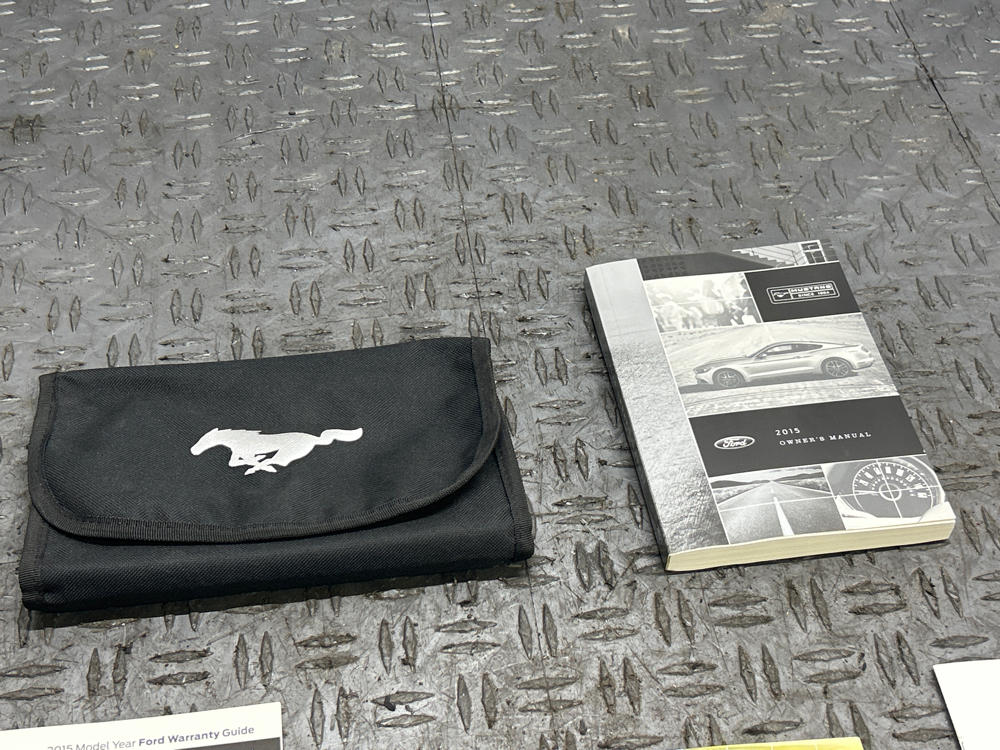 2015 Ford Mustang GT Owners Manual/Press Kit 312