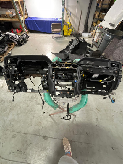 2018-23 Ford Mustang Dash Board MT82 D4 163