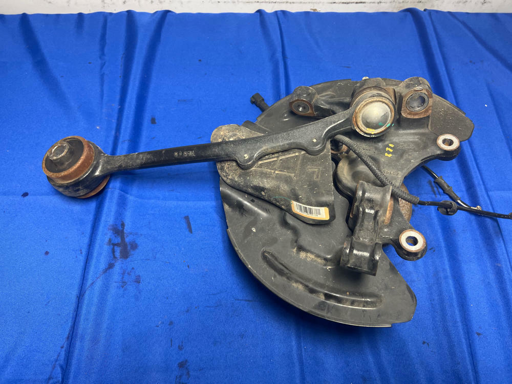 2015-23 Ford Mustang Left Front Spindle Wheel Hub Control Arm 17k Miles 149