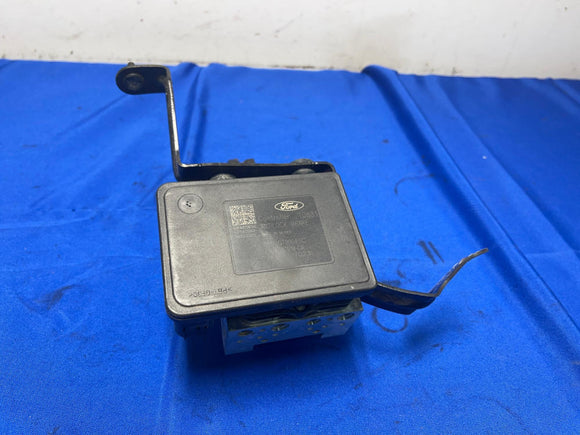 2018-23 Ford Mustang GT ABS Module Pump Servo Factory 17k Miles 149