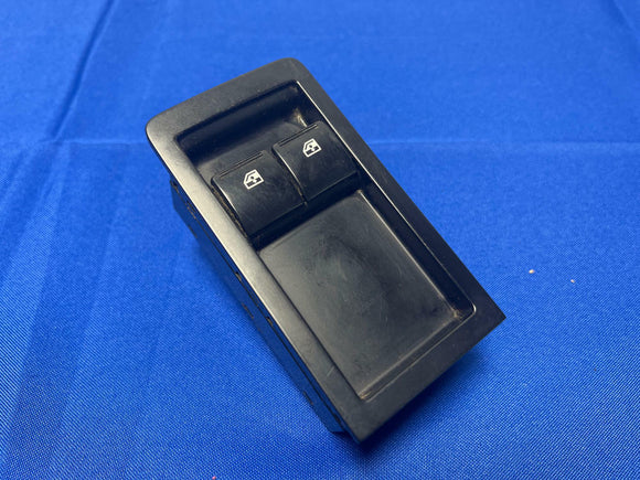 2004-06 Pontiac GTO Window Switches Buttons and Trim 152
