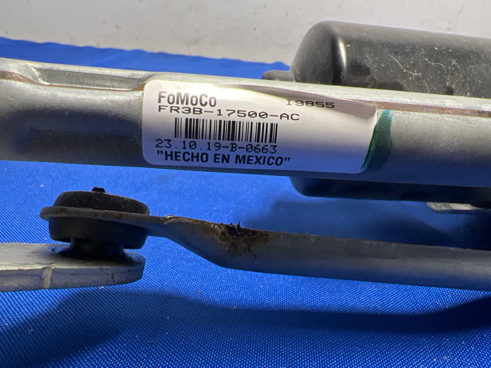 Genuine Ford OEM Windshield Wiper Motor - Replacement Part For Ford Mustang (Part # 8R3Z17508A)