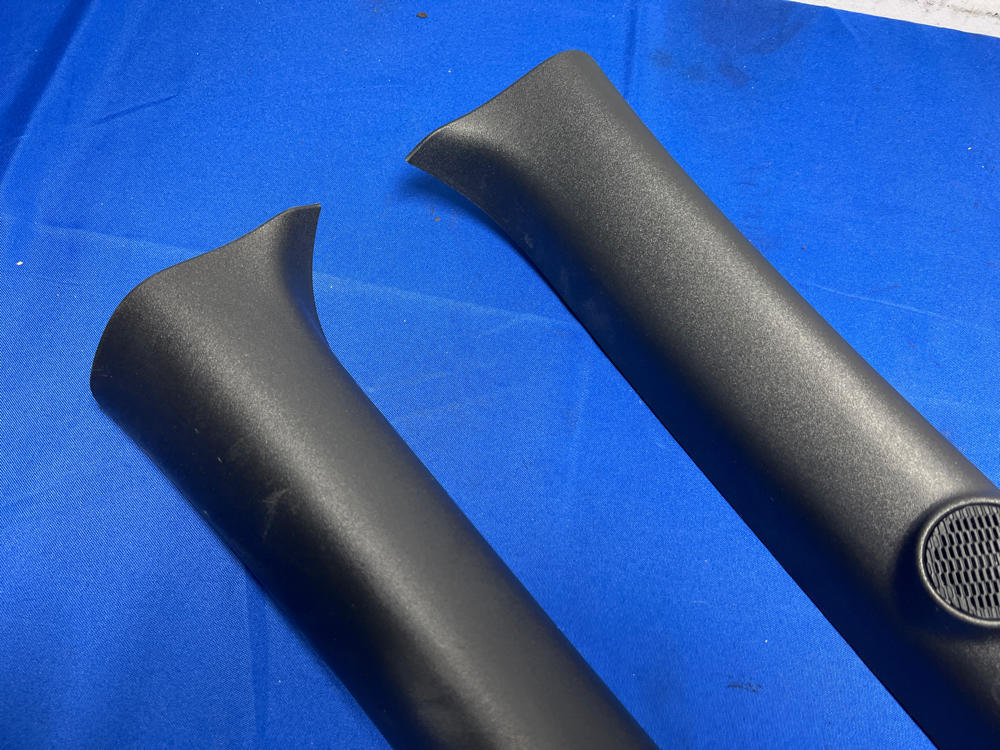 2018-23 Ford Mustang Coupe Black A Pillars and Tweeter Speakers 158
