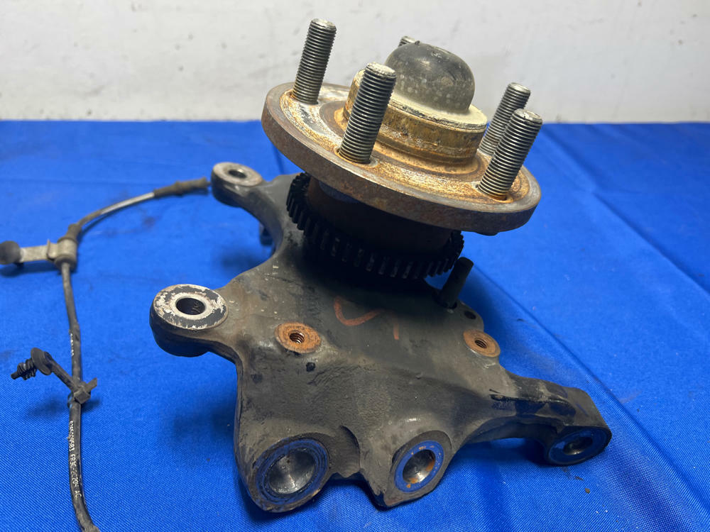 2015-23 Ford Mustang Spindle RH Passenger 165