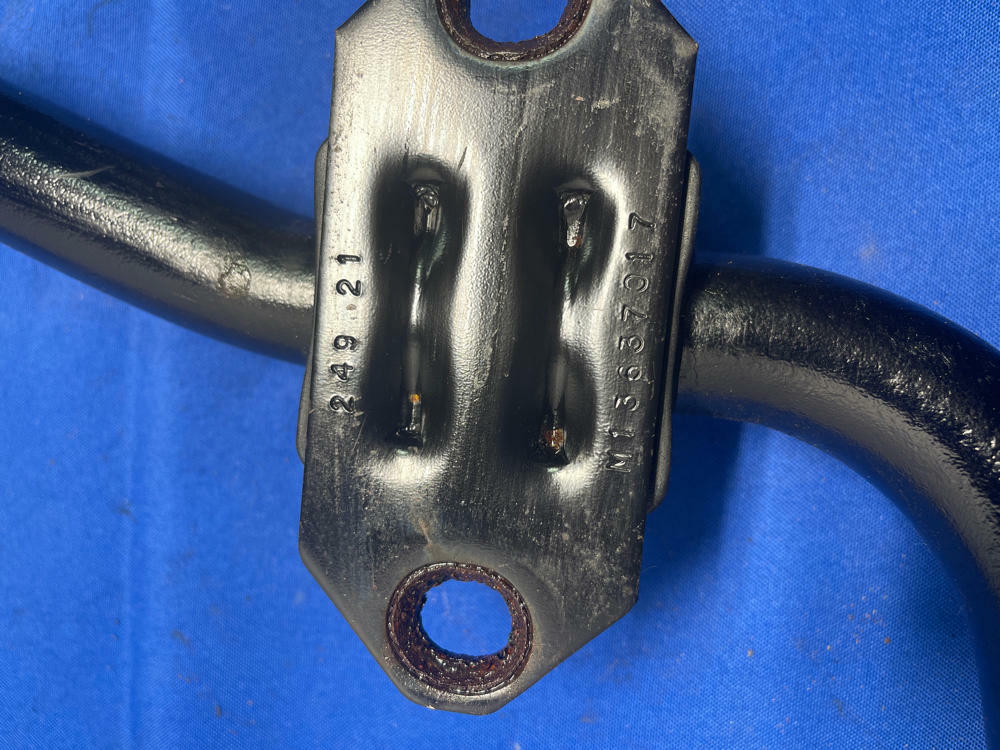 2015-23 Ford Mustang GT Sway Bar & Brackets 164